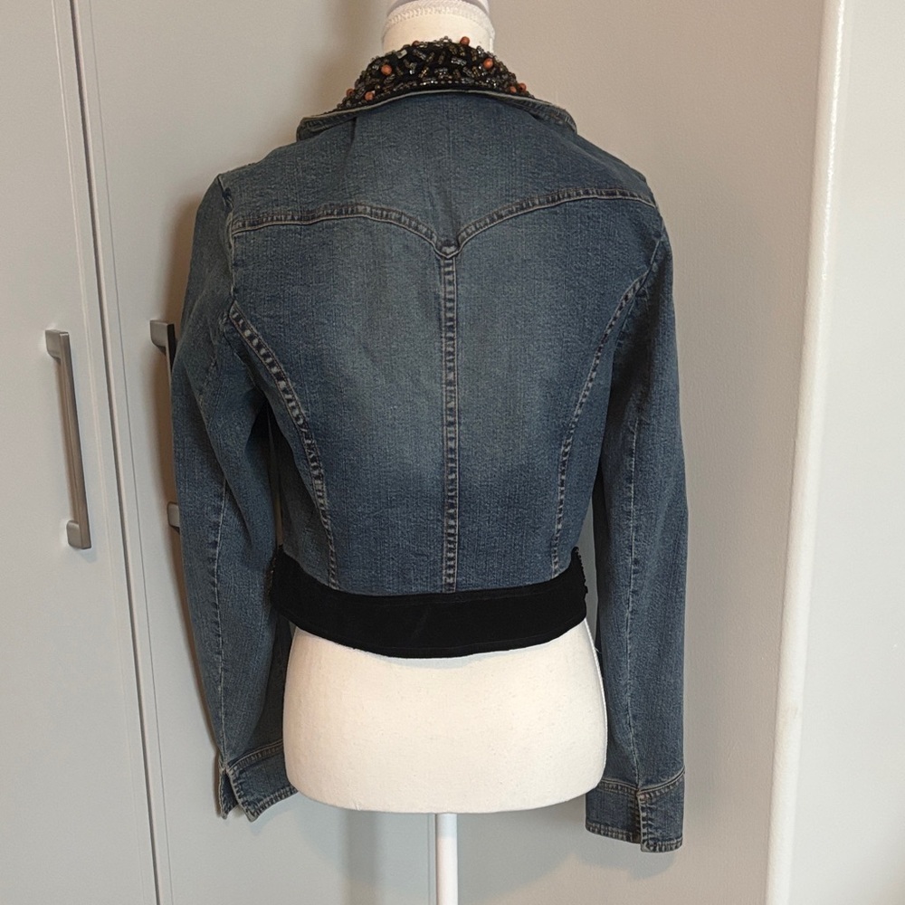 Vintage Stunning Simon Chang Medium Blue Denim Jacket with Beaded Embellishment - Picture 6 of 15